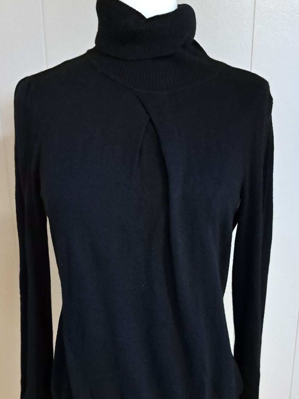 MICHAEL KORS LADIES KNIT SWEATER TOP PULLOVER LIGHTWEIGHT SIZE MED